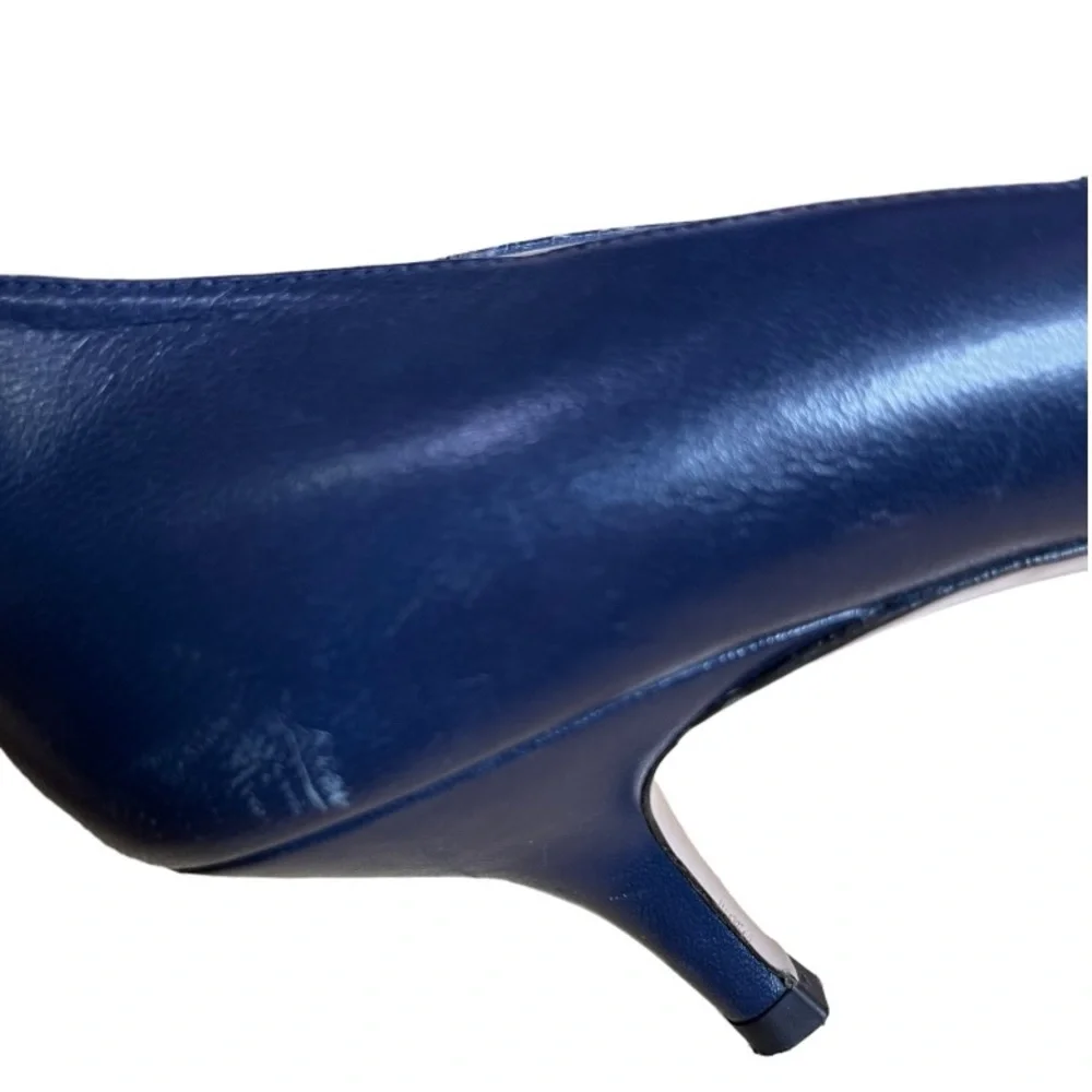 Stuart Weitzman, dark blue heels size 8 1/2